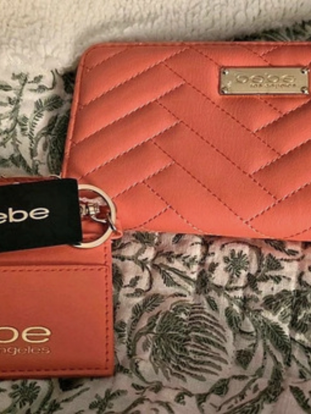 bebe Quilted Wristlet Wallet in Orange Like New - Picture 4 of 7